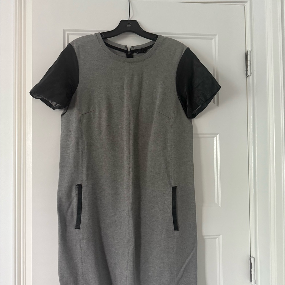 Club Monaco Gray Sheath Dress Short Sleeve Crew Neck